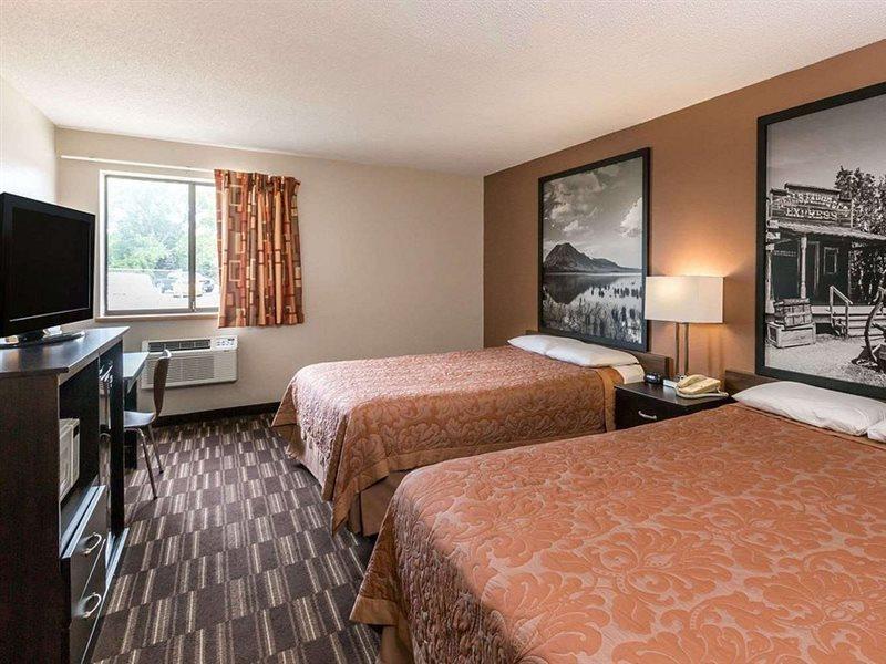 Hotel Super 8 By Wyndham Madison Esterno foto