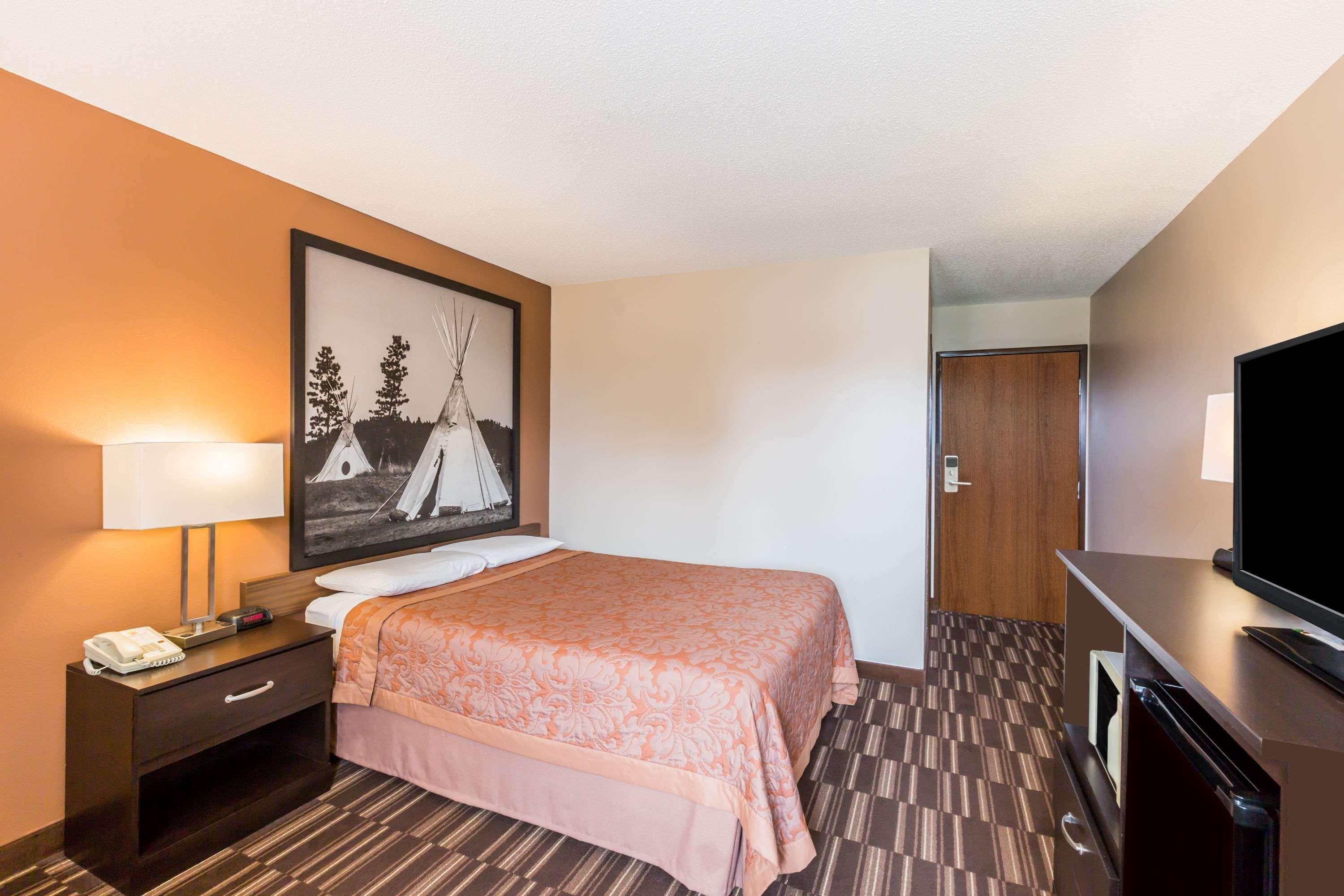 Hotel Super 8 By Wyndham Madison Esterno foto